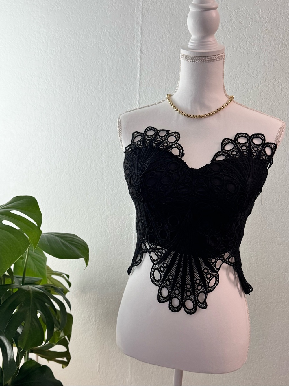 Black Lace Scalloped Bralette Top and Skirt✔️